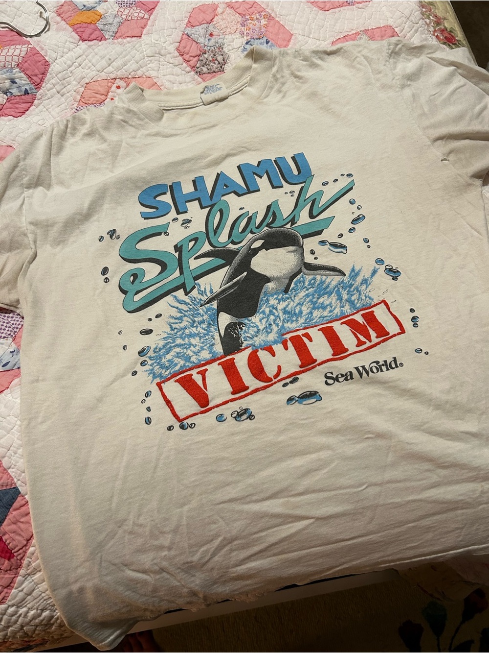 Sea World Shamu Splash Victim Graphic Tee - White